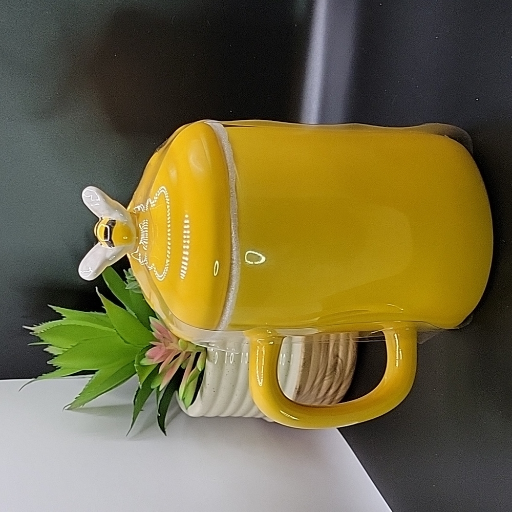 NEW!! RAE DUNN BUSY BEE MUG - Picture 3 of 4